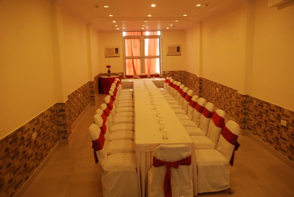 Hotel Ganga Ratan Agra  Ngoại thất bức ảnh